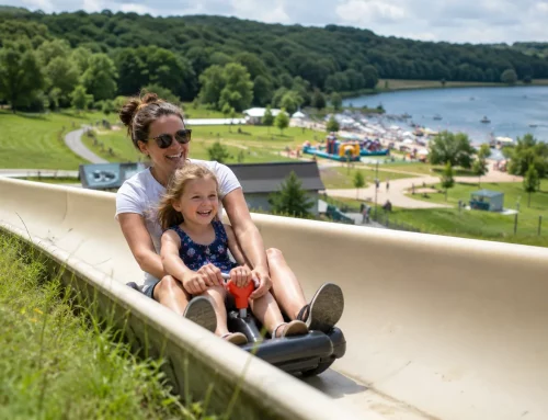 Pédalo, luge et bowling au lac de Caniel : que choisir selon l’âge des enfants ?