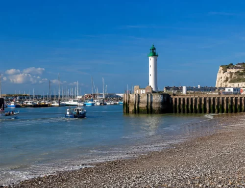 Plage, port et phare de Saint-Valery-en-Caux : guide pratique